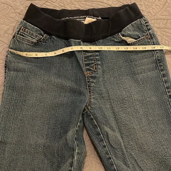 Maternity Bundle Lot Denim Shorts and Capris - Picture 5 of 10